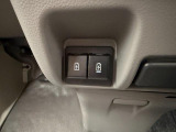 ご納車後の定期的点検に合わせて、「エンジンオイル&フィルター交換」を行うお得なメンテナンスパッケージの「安心メンテナンスパック」をおすすめしております。詳細については当店スタッフまでお尋ねください。