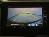 バックカメラ搭載です!車庫入れが苦手な人はもちろん、車両感覚に自信がある人にもお勧めです!見えない箇所が見えるようになるので、低い障害物や隠れてしまっている子供の存在等にも気付く事が出来ます。