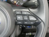 【レーダークルーズコントロール】(全車速追従機能付)付きです。車速に応じて追従支援してくれるので、ロングドライブも快適です。詳細は販売店スタッフまでおたずねください。