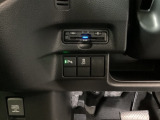 ビルトインタイプの【ETC】で見た目もスッキリ。高速道路の利用にとても便利です。