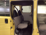 乗車人数や荷物の量、車内での過ごし方に合わせて、シートのレイアウトを変更できます。
