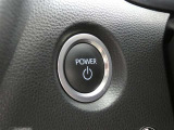 キーを取り出さずにドアを施錠&解錠。クルマの始動も可能です。