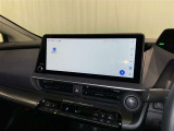 ディスプレイオーディオを装備。スマホとクルマをつなぐことで、これまでのナビに加えて、いろんなサービスが楽しめます。