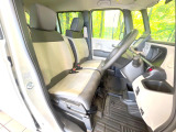 運転席シート廻りは使用感も少なく、良好な状態となっています。丁寧に使われていたことがよくわかりますね。