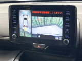 【パノラミックビューモニター】専用のカメラにより、上から見下ろしたような視点で360度クルマの周囲を確認することができます☆死角部分も確認しやすく、狭い場所での切り返しや駐車もスムーズに行えます。