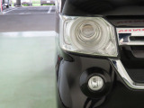 LEDヘッドライトは、点灯の瞬間から光量を発揮し、突然暗くなるトンネルなどでの安定感を高めます。
