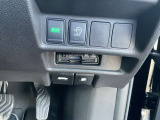 高速道路の料金所もスムーズに通過できるETC付いてます。