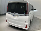 バックカメラが付いているので後方確認が非常にしやすいです。今や運転初心者も熟練者も必須装備!ついていて損はないですね♪