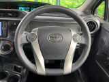 インテリアに合わせたデザインのステアリングは、運転される方のことも考え、運転しやすい形状、大きさです。是非一度、実際に触ってお確かめください。