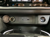 USB電源を装備してます。スマホやタブレットの充電に便利です♪