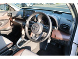 前席全体 目線も高く広い視界で安心して運転することができますね!
