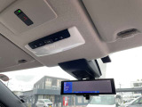 スマートルームミラーで荷物満載でも確認出来ます。またSOSコールも装備されております。