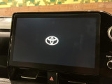 【10.5インチナビ】高級感とインパクトのある大画面ナビを装備。各種オーディオ操作はもちろん、スマホ連携もできる利便性の高いナビです♪