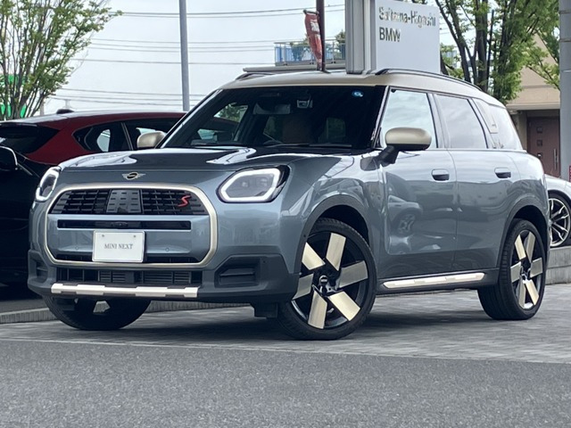ミニカントリーマンS ALL4 DCT 4WD