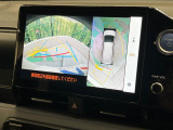 【パノラミックビューモニター】専用のカメラにより、上から見下ろしたような視点で360度クルマの周囲を確認することができます☆死角部分も確認しやすく、狭い場所での切り返しや駐車もスムーズに行えます。
