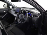 高いホールド性で運転姿勢が安定します。長距離ドライブでも疲れにくいのが魅力です。快適なドライビングライフをお送りください♪