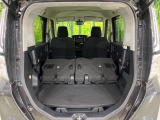 普段のお買い物や通勤、送迎等に十分な荷室スペースを確保しております。セカンドシートを倒すと、大きな荷物の積載も可能です♪