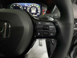 高速での運転をサポートし疲労を軽減する前車追従機能付きクルーズコントロールを標準装備しています。