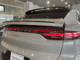 厳しいポルシェ認定中古車品質基準をクリアした車両のみを展示、販売しております。 納車後の保証内容もポルシェ認定中古車ならではの内容となっております。