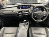 UX 250h バージョンL 本革シート 修復歴無し