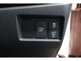 VSA装備=ブレーキ時の車輪ロックを防ぐABS、加速時などの車輪空転を防ぐ トラクションコントロールシステムに旋回時の横すべり抑制の3つの機能を トータルにコントロールします。