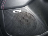 【BOSEサウンドシステム】BOSE社製スピーカー搭載!共同開発による室内空間に適した音響チューニング♪臨場感のあるリアルなサウンドを実現したオーディオシステムです♪車内での音楽鑑賞をより楽しめます♪