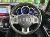 【純正革巻きステアリング】上質な革を使用することで、手にしっかり馴染みとても運転しやすいハンドルです♪