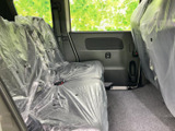 運転席側後部座席