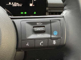 プロパイロットは、運転者が設定した車速を上限に先行車と車速に応じた車間距離を保ちながら、車線中央付近を走行するための運転操作を支援します。