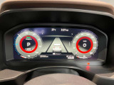 エクストレイル専用メーターです。大型ディスプレイのメータ表示を変更が可能です。充電状態や回生充電状態などプロパイロットの状態などもドライバーに見やすく設計しています。
