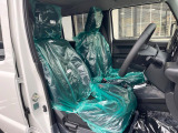 運転席シート廻りは使用感も少なく、良好な状態となっています。丁寧に使われていたことがよくわかりますね。