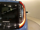 LEDテールライトです。省電力、高輝度のLEDは明るく照らすので夜間運転時の視認性を高めます。スタイリッシュな見た目で細かいところもこだわりたいあなたに!