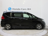 全長426cm、幅169cm、高さ171cmのお車になります。