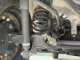 お車を安心してお乗りいただく為には、足回りの定期点検が欠かせません。サービスサポート(有償保証)では無料点検もご提供しており、安心のカーライフをお過ごしいただけるサポート体制が整っています。