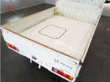 ◆3方開◆荷台のゲートは3方向に開きます。シーンに合わせて効率よく荷物の積み下ろしが可能。
