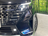 【LEDヘッドライト】悪天候や夜間走行時も良好な視界を確保し安心して運転できる高輝度LEDヘッドライトを装備!点灯速度が早く、消費電力も抑えられています。
