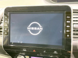 【大画面ナビ】人気の大型9インチナビを装備。存在感のある大画面はインパクト大!ナビ利用時のマップ表示は見やすく、テレビやDVDは臨場感がアップ!いつものドライブがグッと楽しくなります♪