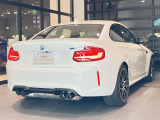 BMWのメカニックによる、100項目の納車前点検エンジン、ミッション、マフラー、電気系統やコンピュータなどを詳細に点検します。交換基準の部品があれば、純正部品を使用し整備した後にお客様にお渡しします。