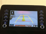 【バックカメラ】あると便利なバックカメラ装備!駐車時に後方がリアルタイム映像で確認できます。立体駐車場や夜間の車庫入れ時に大活躍!運転スキルに関わらず、今や必須となった装備ですね♪