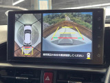 【パノラミックビューモニター】専用のカメラにより、上から見下ろしたような視点で360度クルマの周囲を確認することができます☆死角部分も確認しやすく、狭い場所での切り返しや駐車もスムーズに行えます。
