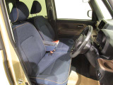 運転席廻です