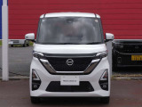アダプティブLEDヘッド&LEDフォグランプ搭載!明るくクリアな視界を確保して、安全運転を支援します。さらに、4WDなので冬道も安全ですね(*^^*)