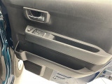 【パワーウインドウ】運転席のスイッチで、各席の窓ガラスの開閉ができます!あると便利ですよね!