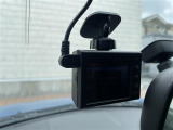 【ドライブレコーダー】運転中の記録を残します。事故などを起こしてしまった際、起こされた時の証拠を残します。その他、カー用品も取り揃えておりますのでご相談下さい。