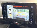 【パノラミックビューモニター】専用のカメラにより、上から見下ろしたような視点で360度クルマの周囲を確認することができます☆死角部分も確認しやすく、狭い場所での切り返しや駐車もスムーズに行えます。
