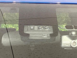 【トヨタセーフティセンス】走行中に前方の車両等を認識し、衝突しそうな時は警報とブレーキで衝突回避と被害軽減をアシスト。より安全にドライブをお楽しみいただけます。