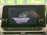 【純正9型ナビ】人気の純正ナビを装備しております。ナビの使いやすさはもちろん、オーディオ機能も充実!キャンプや旅行はもちろん、通勤や買い物など普段のドライブも楽しくなるはず♪
