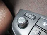 駐車時や狭い道でのすれ違い時に気を使うミラー。電動格納式ドアミラーはそんな時に便利です。