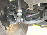 お車を安心してお乗りいただく為には、足回りの定期点検が欠かせません。サービスサポート(有償保証)では無料点検もご提供しており、安心のカーライフをお過ごしいただけるサポート体制が整っています。