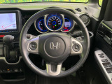 【純正革巻きステアリング】上質な革を使用することで、手にしっかり馴染みとても運転しやすいハンドルです♪